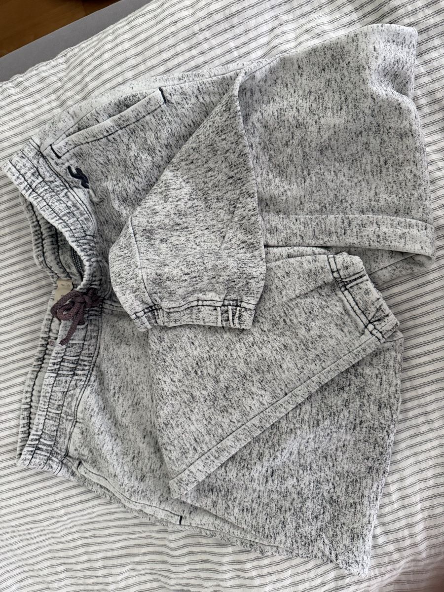 Hollister Pantaloni: Hollister Trainerhose – Usato da Cham venduto da leoniegrob 3