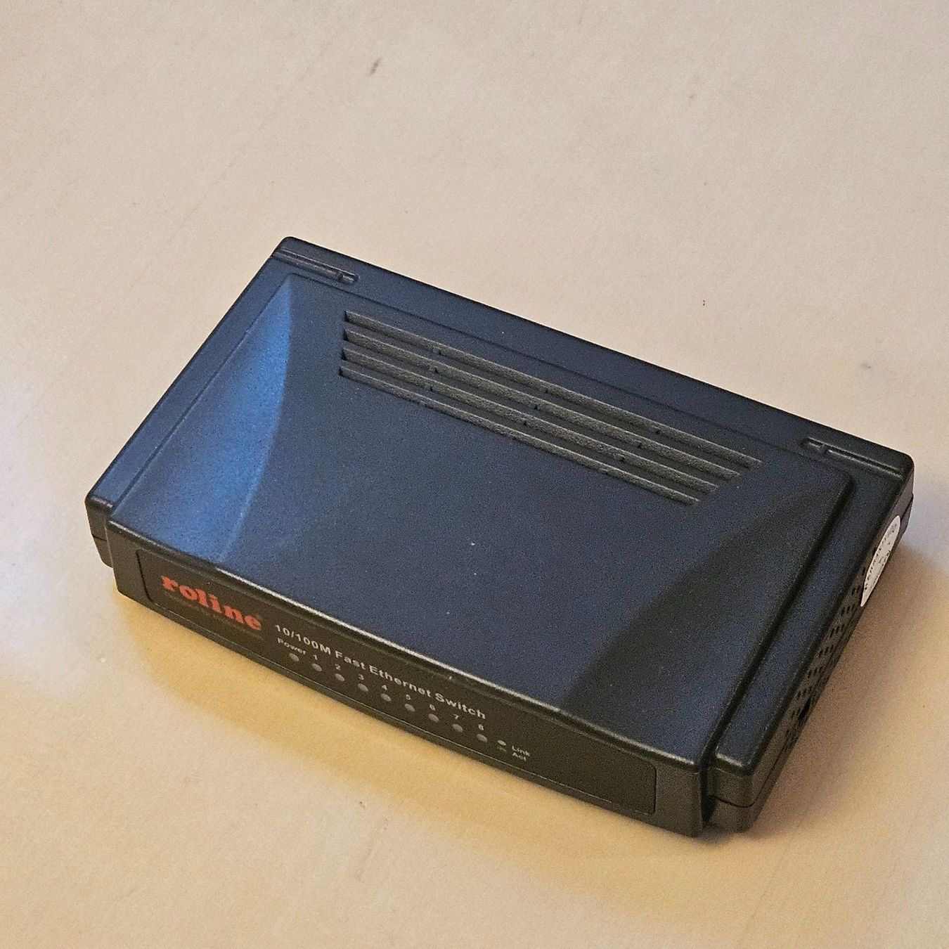 Hubs & Switches: Roline RS-105D; 8-Port Fast Ethernet Switch – Gebraucht aus Wettingen von Christianv 1