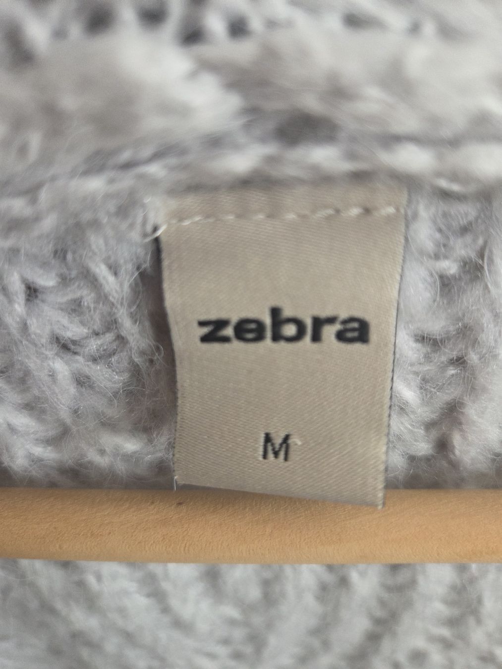 Zebra Giacche: Zebra Strickjacke, Grösse M, Grau, kuschelig warm! – Usato da Kriens venduto da Nats1 2