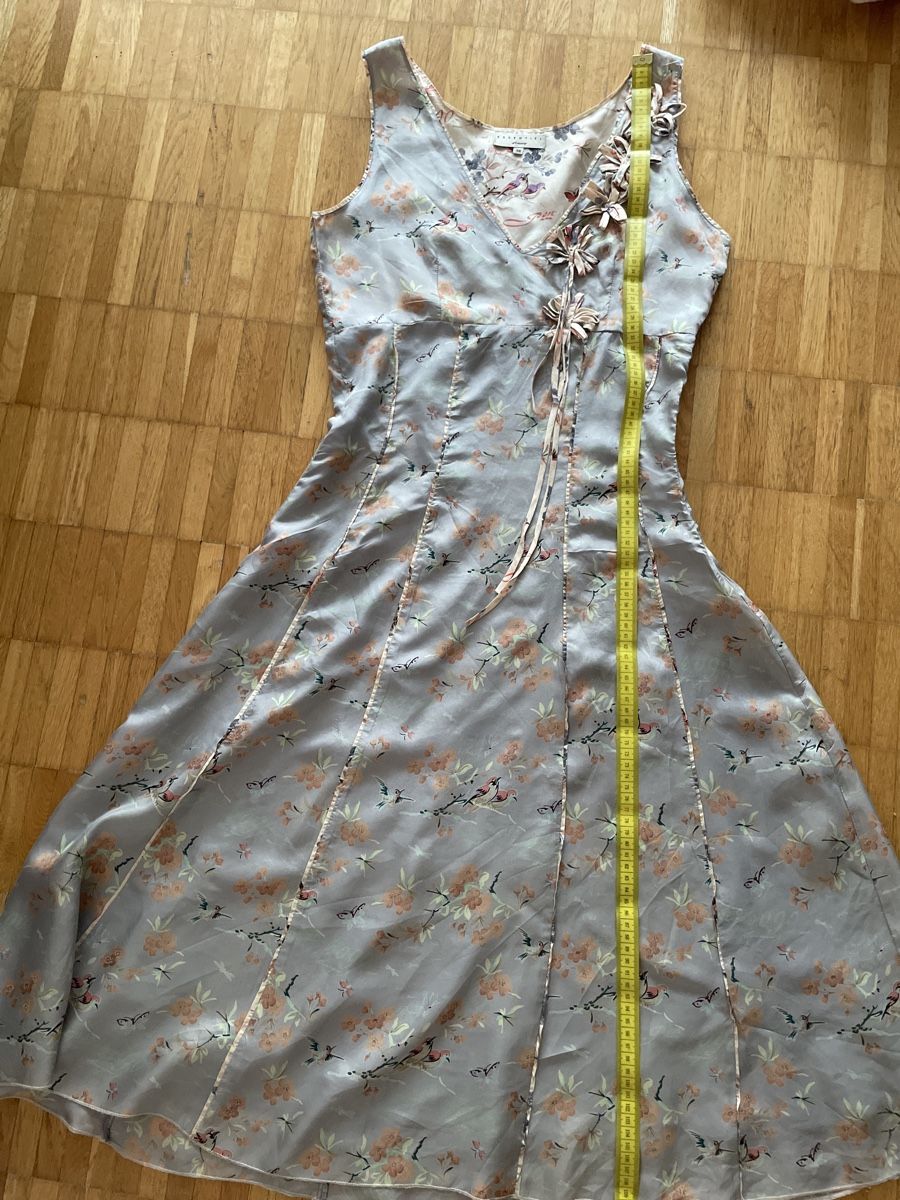 Essentiel Antwerp Robes: ESSENTIEL ANTWERP double sided Silk Size 36 – D'occasion à Neuchatel par shi_9fzw 5