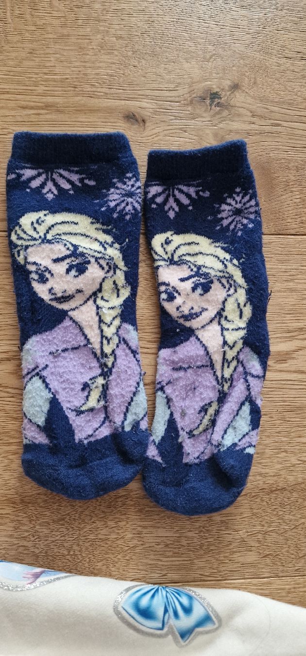 H&M Pullover & Sweatshirts: Elsa pullover 122 – Gebraucht aus Emmenbrücke von Nadmorebiti 2