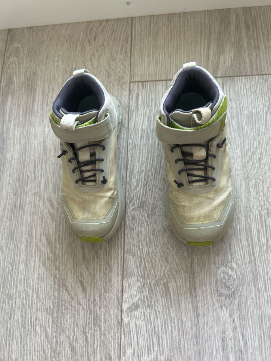 On Scarpe per ragazzi: On Sneakers Size 28.5 – Usato da Zürich venduto da ThePicker