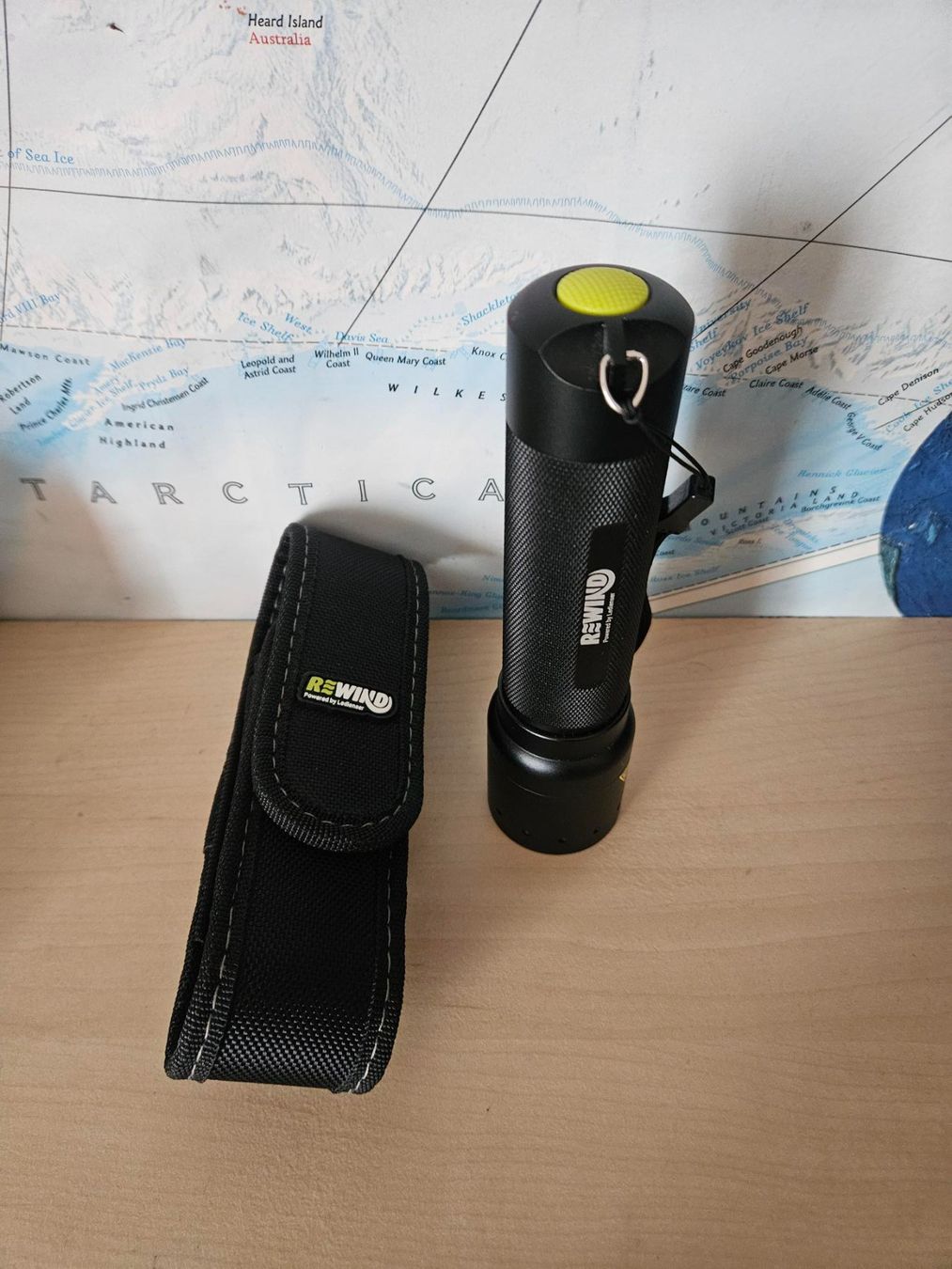 Lampade: REWIND Taschenlampe – Usato da Gommiswald venduto da Bullhead