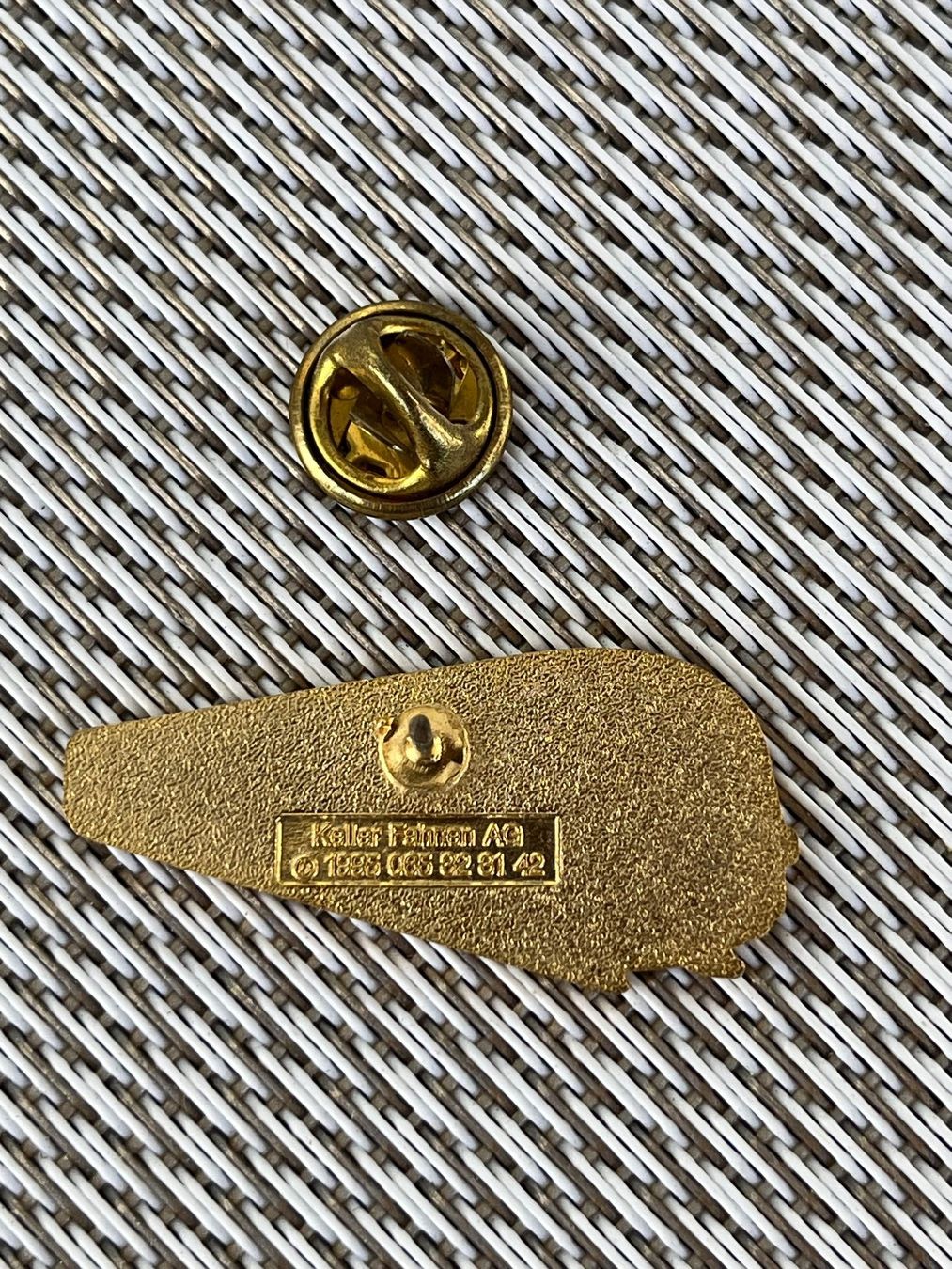 SBB/CFF/FFS Placchette & Badge: Pin TEE Zug – Usato da Muttenz venduto da Bhuebi 1