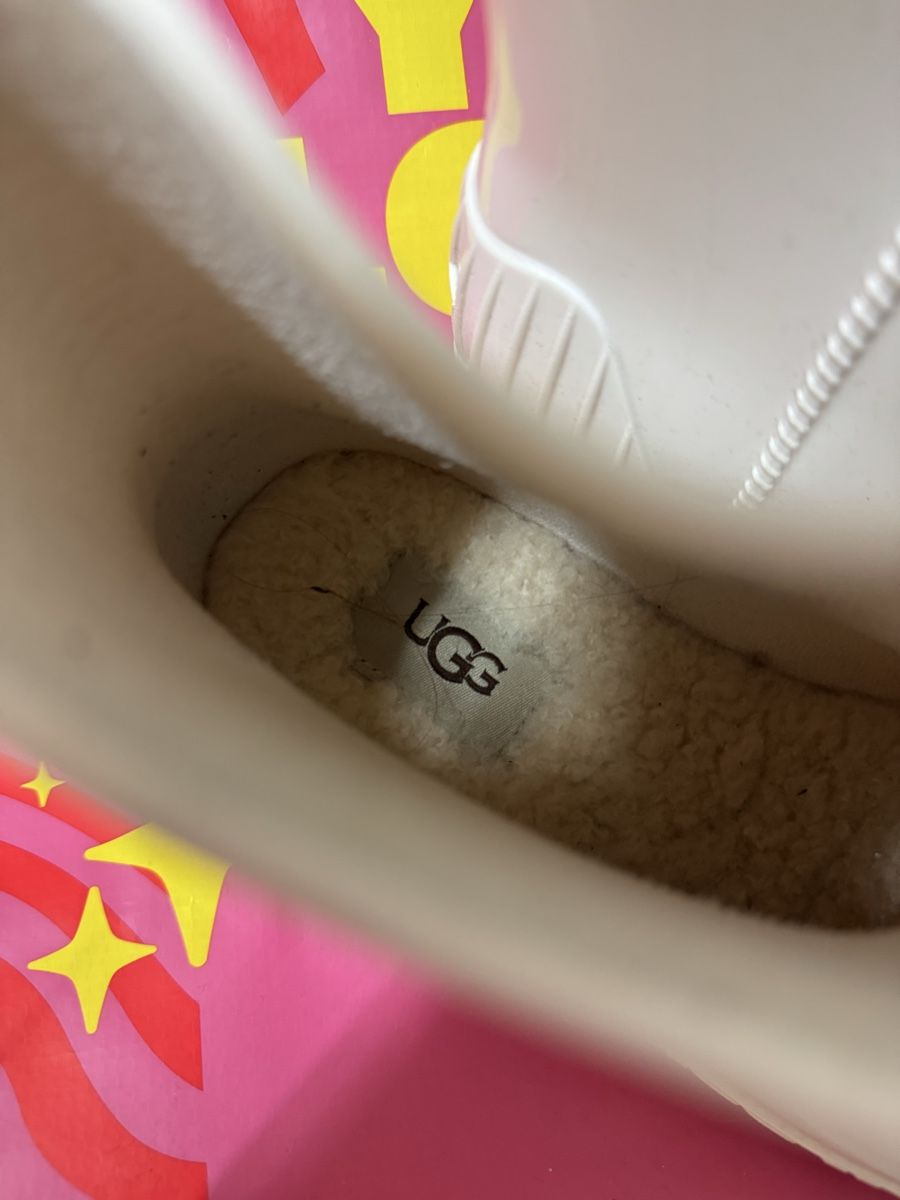 Ugg Scarpe da donna: Gefütterte Gummistiefel von UGG – Usato da Winterthur venduto da ste_5vfj 3