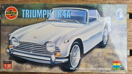 AIRFIX 32 SCALE Triumph TR4A