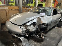 Porsche Boxster 986 2.5 Unfallwagen
