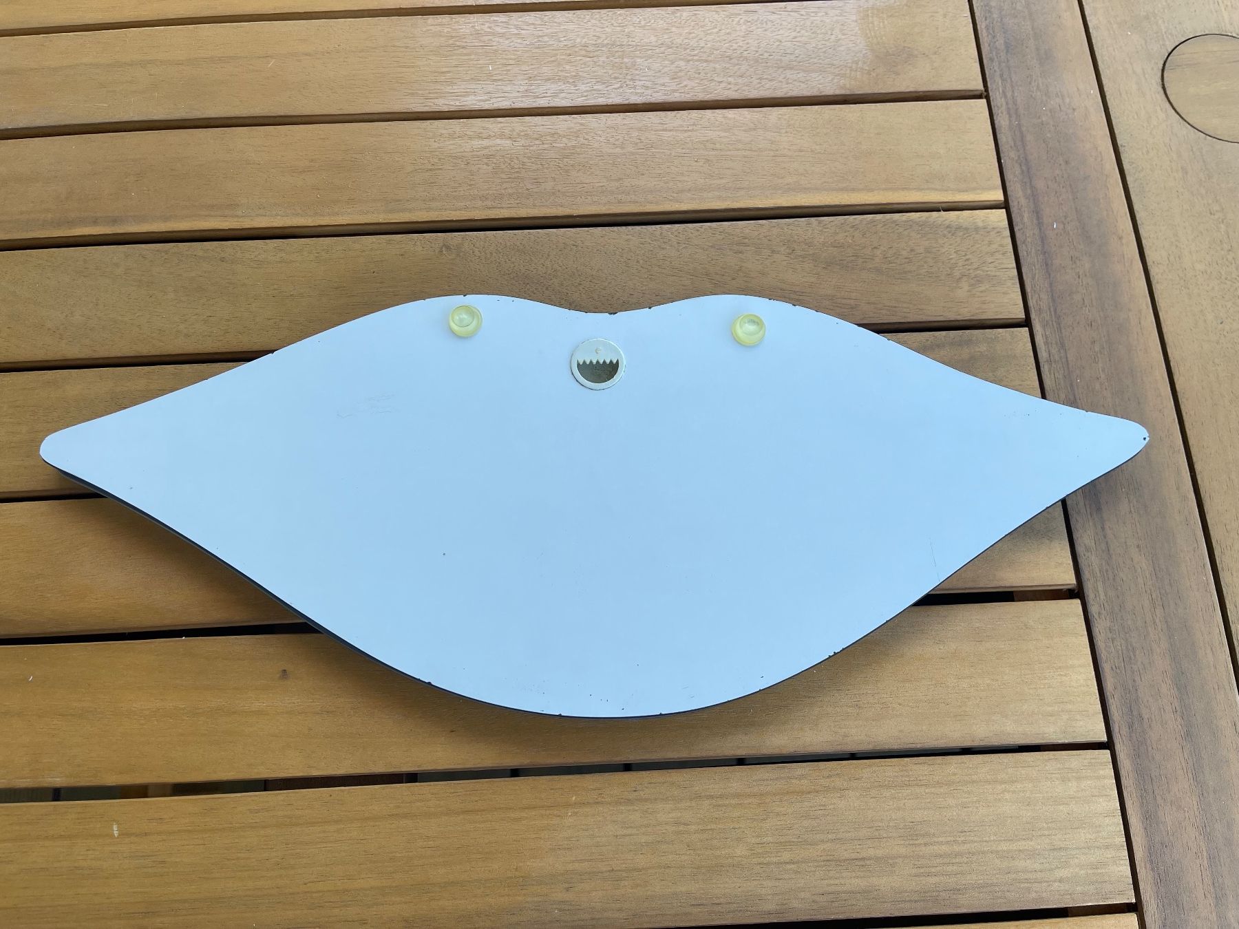 Spiegel: Wandspiegel Lippenform – Gebraucht aus Turbenthal von mmtuescher 1