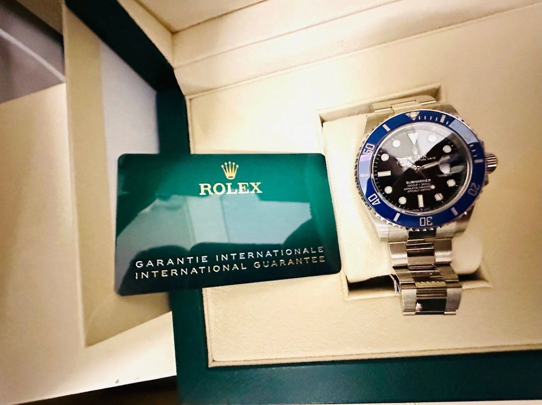 Rolex Orologi: Rolex Submariner 126619LB – Usato da Thalwil venduto da LeCh1ffre 1