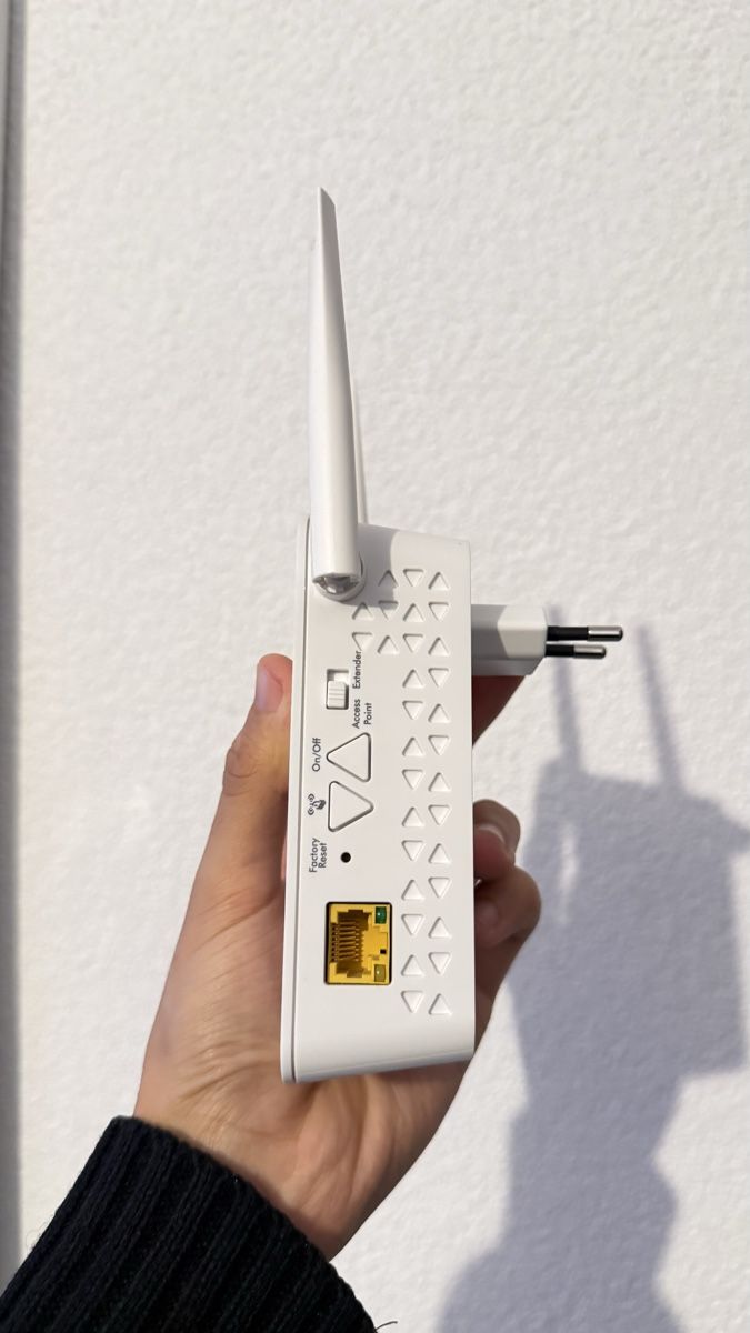 Netgear WiFi: WiFi Range Extender – D'occasion à Courroux par jus_rs5n 1