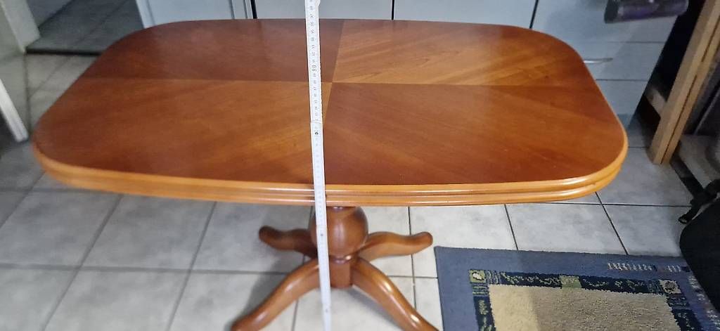 Tavoli: Holztisch – Usato da Allschwil venduto da 4050martin 2