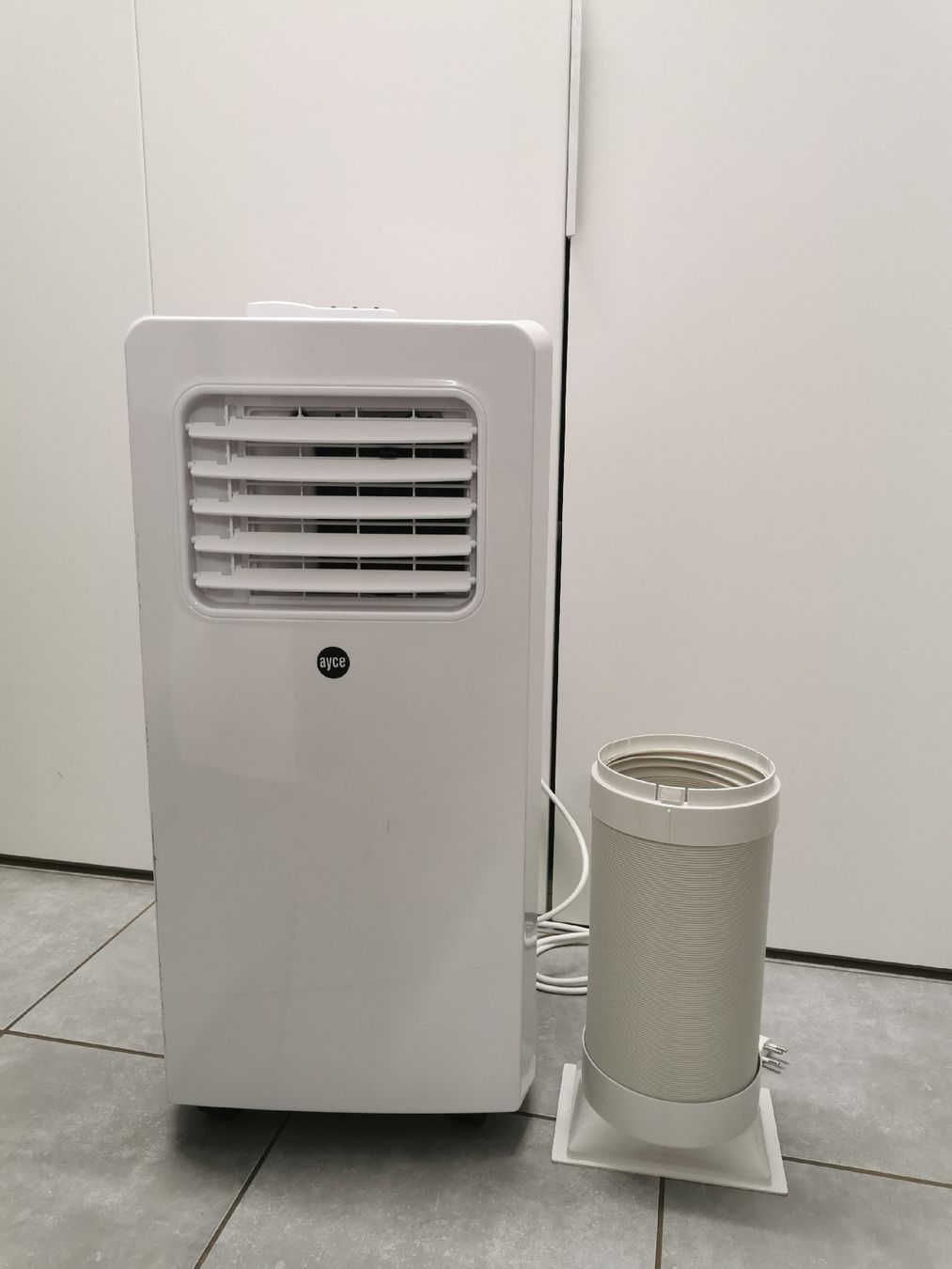 Condizionatori: ayce Klimagerät 5000 BTU A007 G-05 – Usato da Flüh venduto da basil62