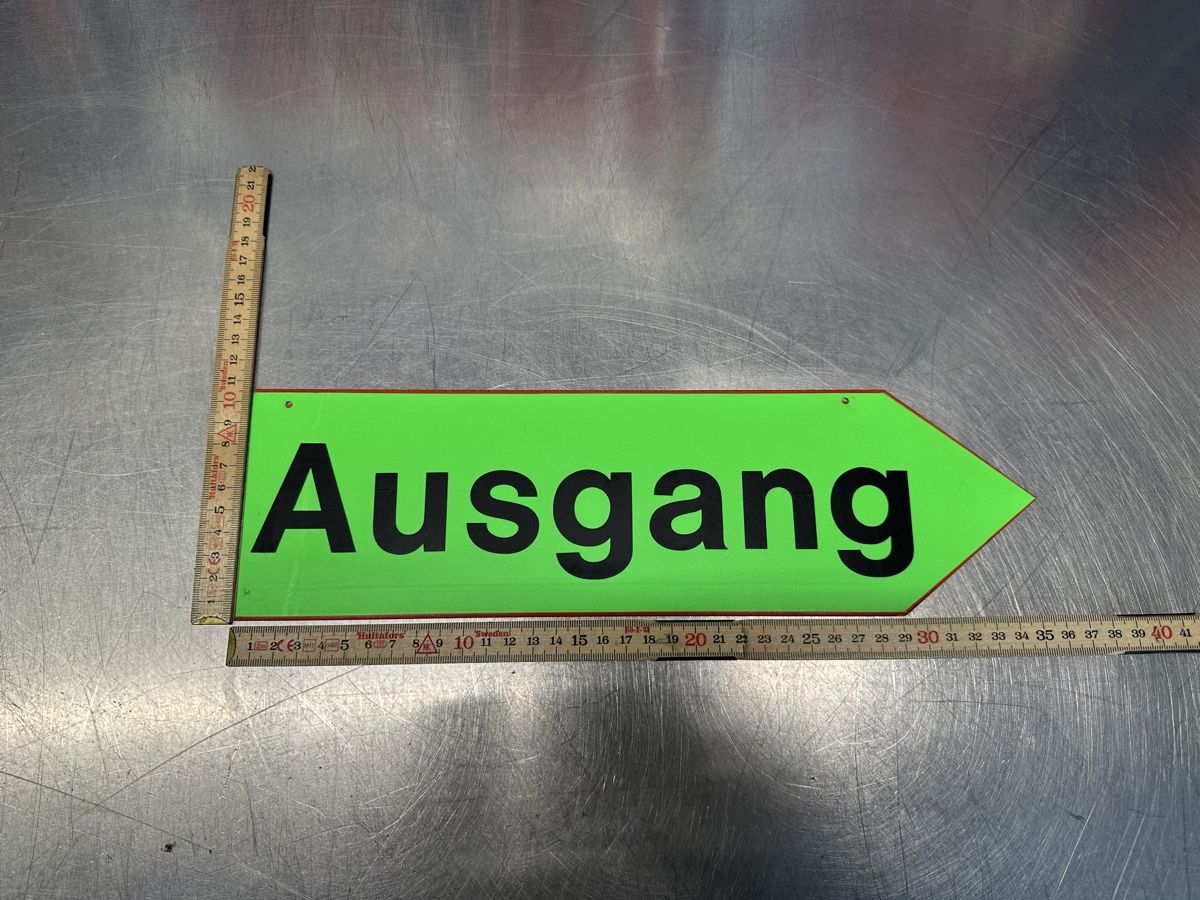 Schilder: Neon grünes Ausgangsschild – Gebraucht aus Schwende von weesli 2