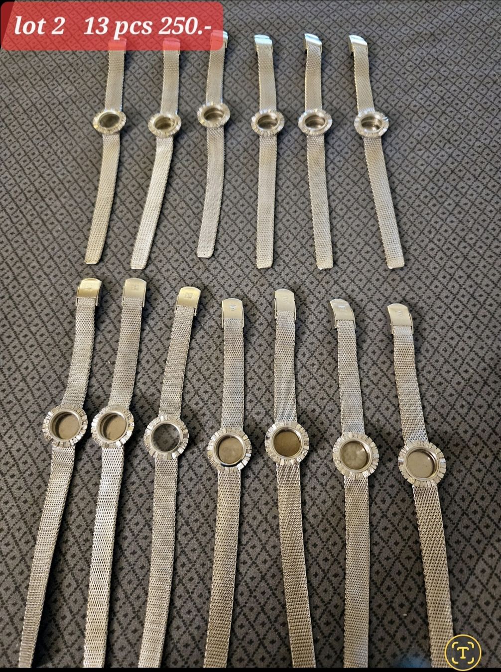 Orologi: Lot de 13 bracelets de montre – Usato da la Chaux-de-Fonds venduto da Firenze6