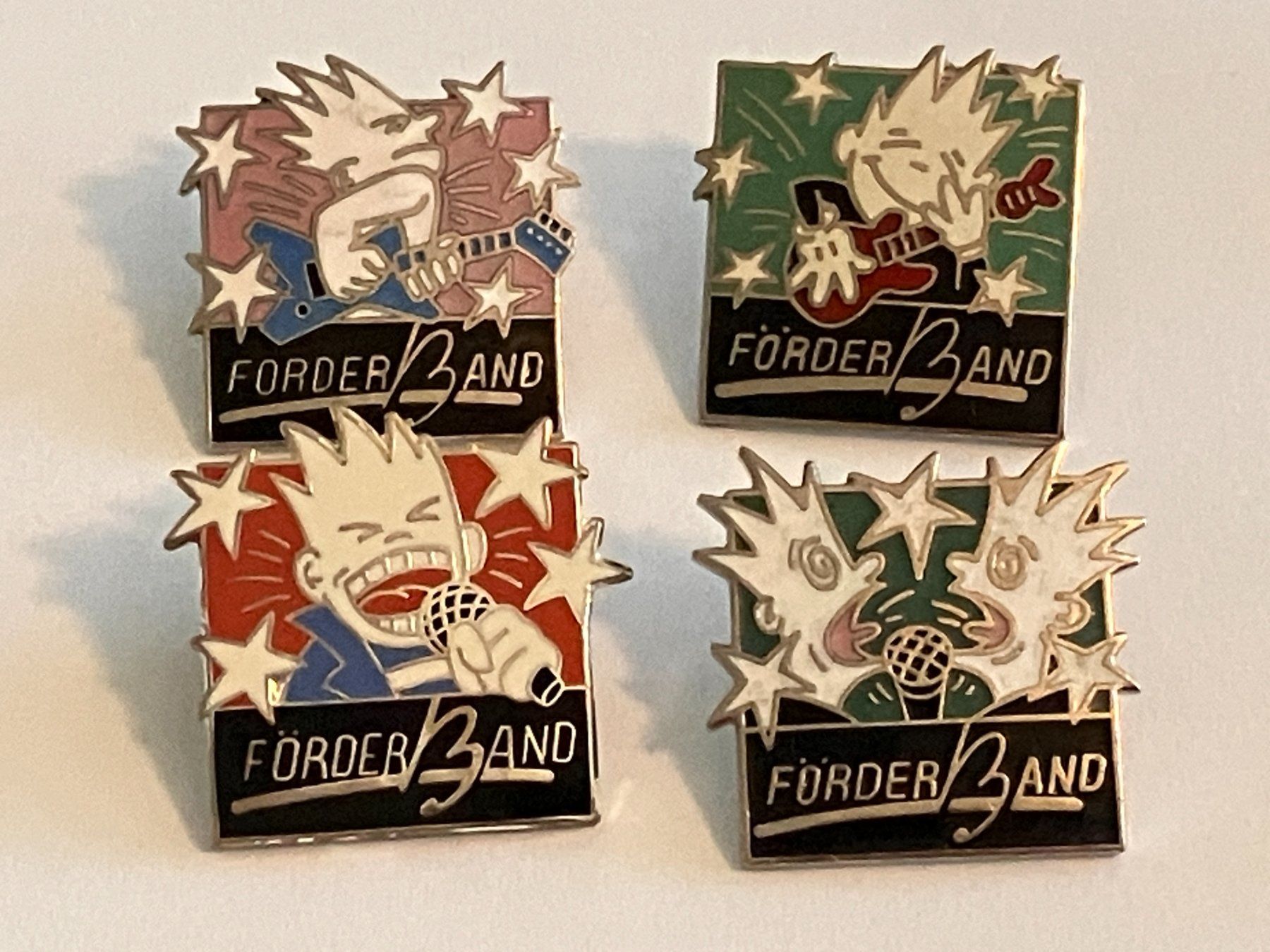 Placchette & Badge: 4 Pin Förder Band – Usato da Basel venduto da djwwpp