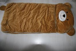 Kuscheliger Bär Schlafsack