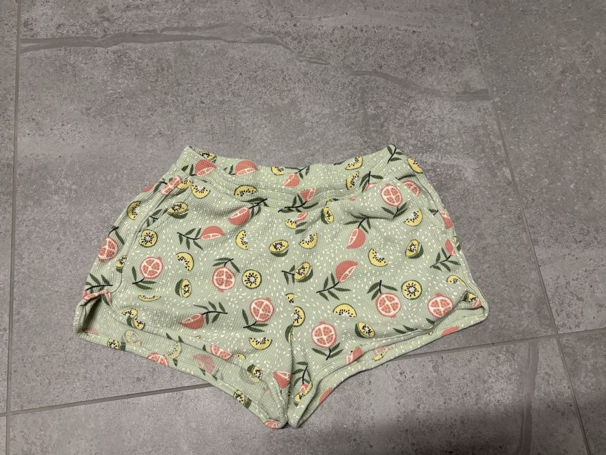 Pantaloni: Short 12 ans – Usato da Salvenach venduto da gwenwywar