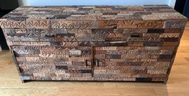 Handgeschnitztes Sideboard Massivholz – Unikat, Patchwork-Op