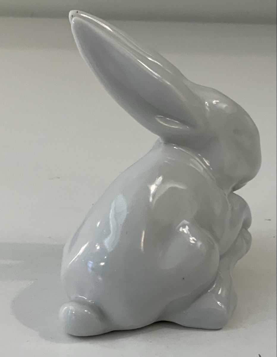 Statuette: Lapin en porcelaine Capodimonte – Usato da rolle venduto da Tontonjulot
