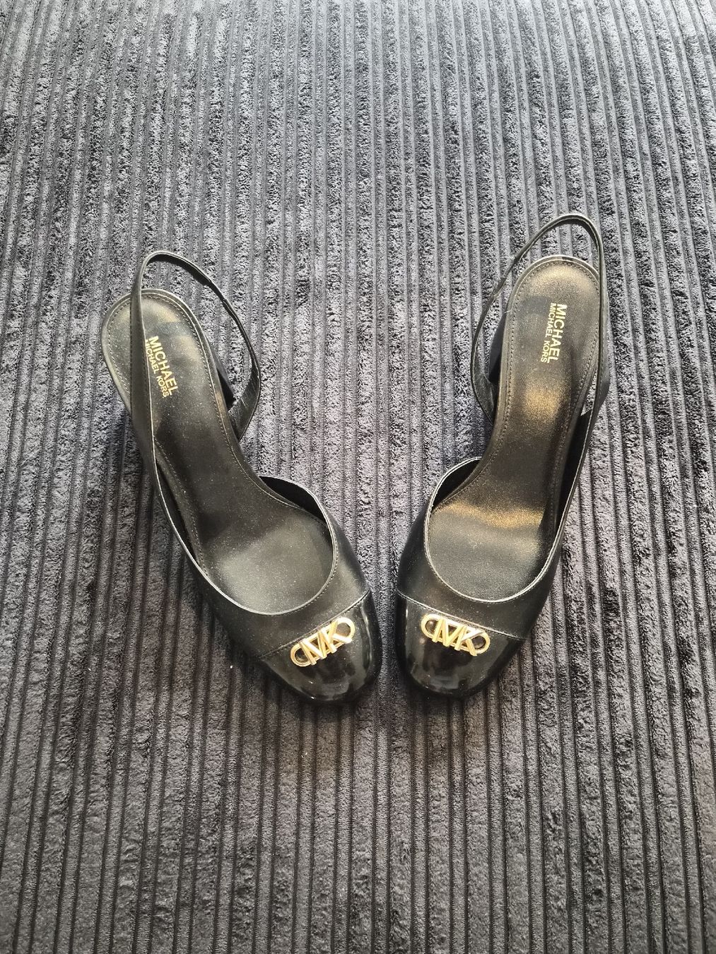 Michael Kors Scarpe da donna: Michael Kors Pumps – Nuovo (secondo la descrizione) da Volketswil venduto da SecondHanderia