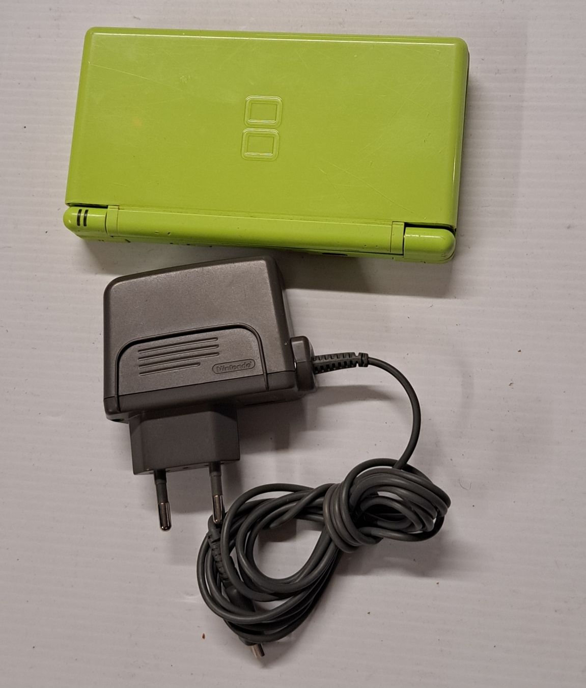 Nintendo Console: Nintendo DS mit Kabel  – Usato da Biel/Bienne venduto da Sasha4u 2