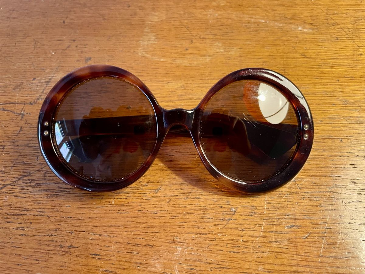 Occhiali & Lenti: Round Vintage Sunglasses Tortoise Shell Oversized – Usato da Genève venduto da was_ksr9 1