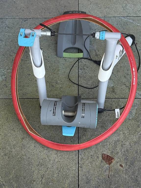 Vélos d'appartement: Tacx Velo Heimtrainer – D'occasion à Wollerau par avl_5jlw