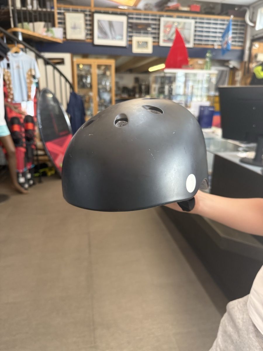 Helme: Casque pour enfants  – Neu (gemäss Beschreibung) aus Lausanne von nat_h2gw