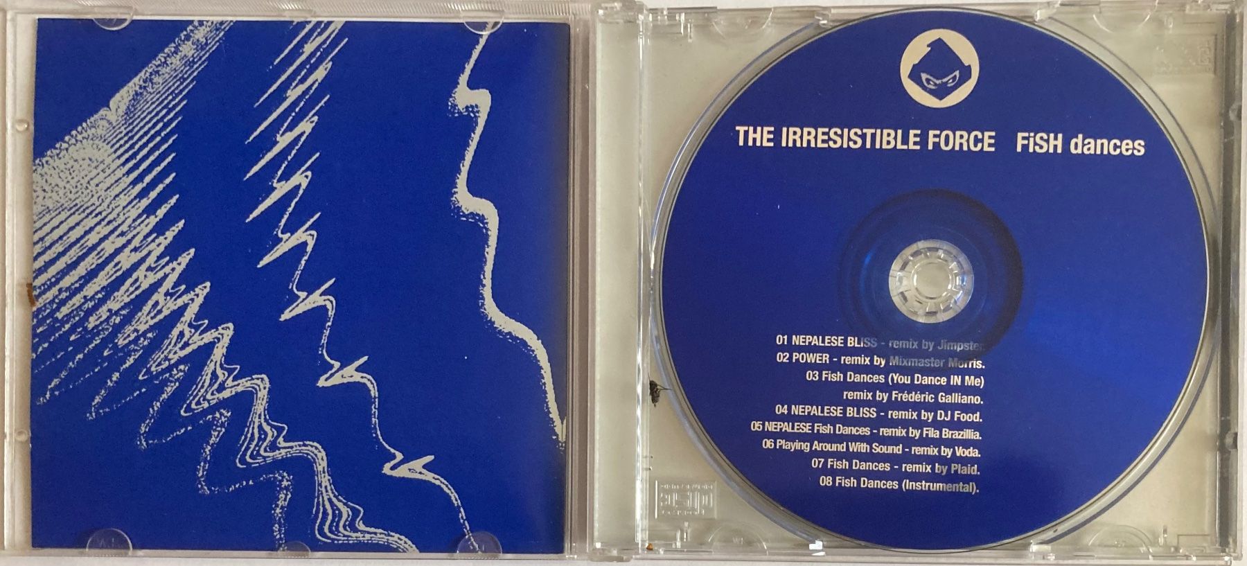 CD: THE IRRESISTIBLE FORCE - FISH DANCE – Usato da Poliez-Pittet venduto da Newtown-Records 2