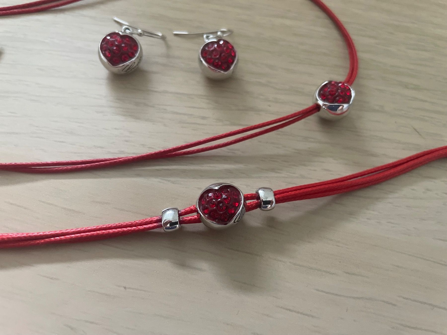 Guess Sonstiger Schmuck: GUESS Schmuck-Set – Gebraucht aus Brunnen von ysi_g8tr 1
