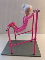 Barbie Kunstturnerin Stacie mit Stufenbarren