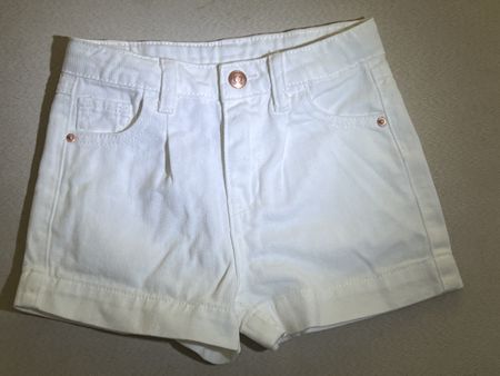 Manor - Weisse Shorts Gr. 104 - Sommer 🌞