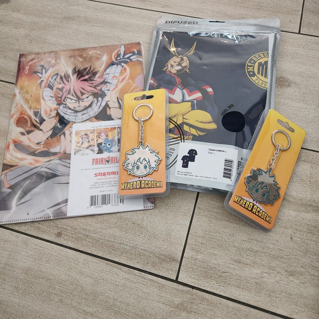 Anime Fan-Set (Fairy Tail + My Hero Academia T-Shirt & Keych (Neu und ...