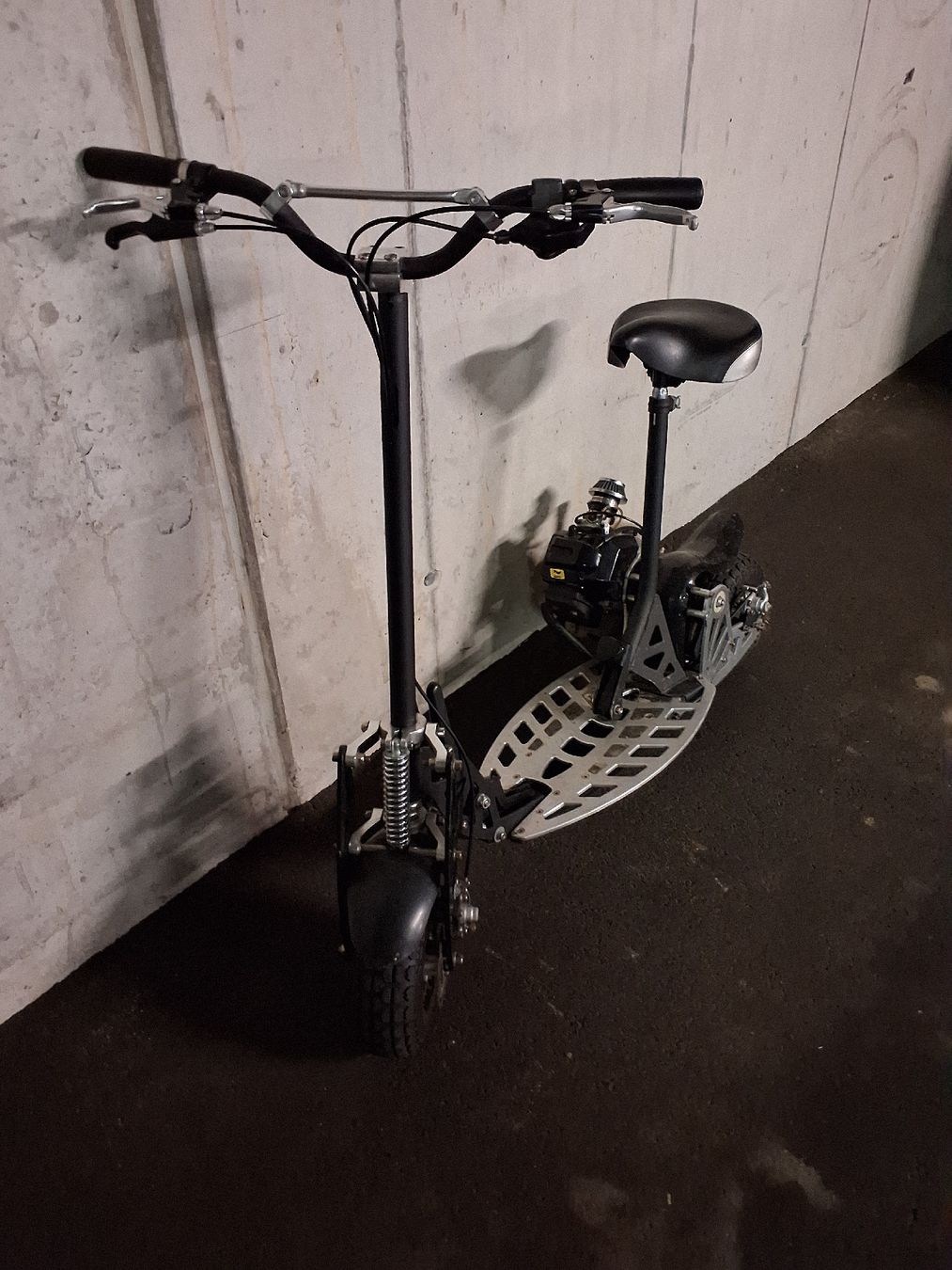 Sonstige: Benzin Kickscooter mit Sitz Occasion – Gebraucht aus Neuenkirch von SIGI_99 1