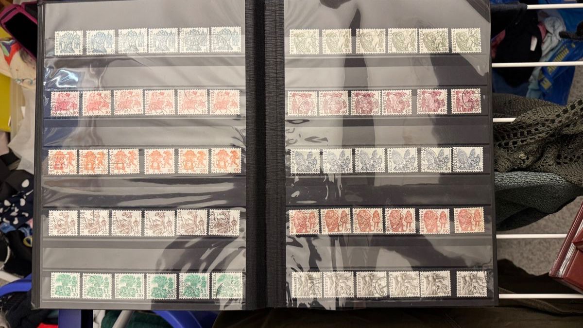 Tutti i francobolli: 1 x Album Briefmarken – Usato da Walzenhausen venduto da -Ballu- 4
