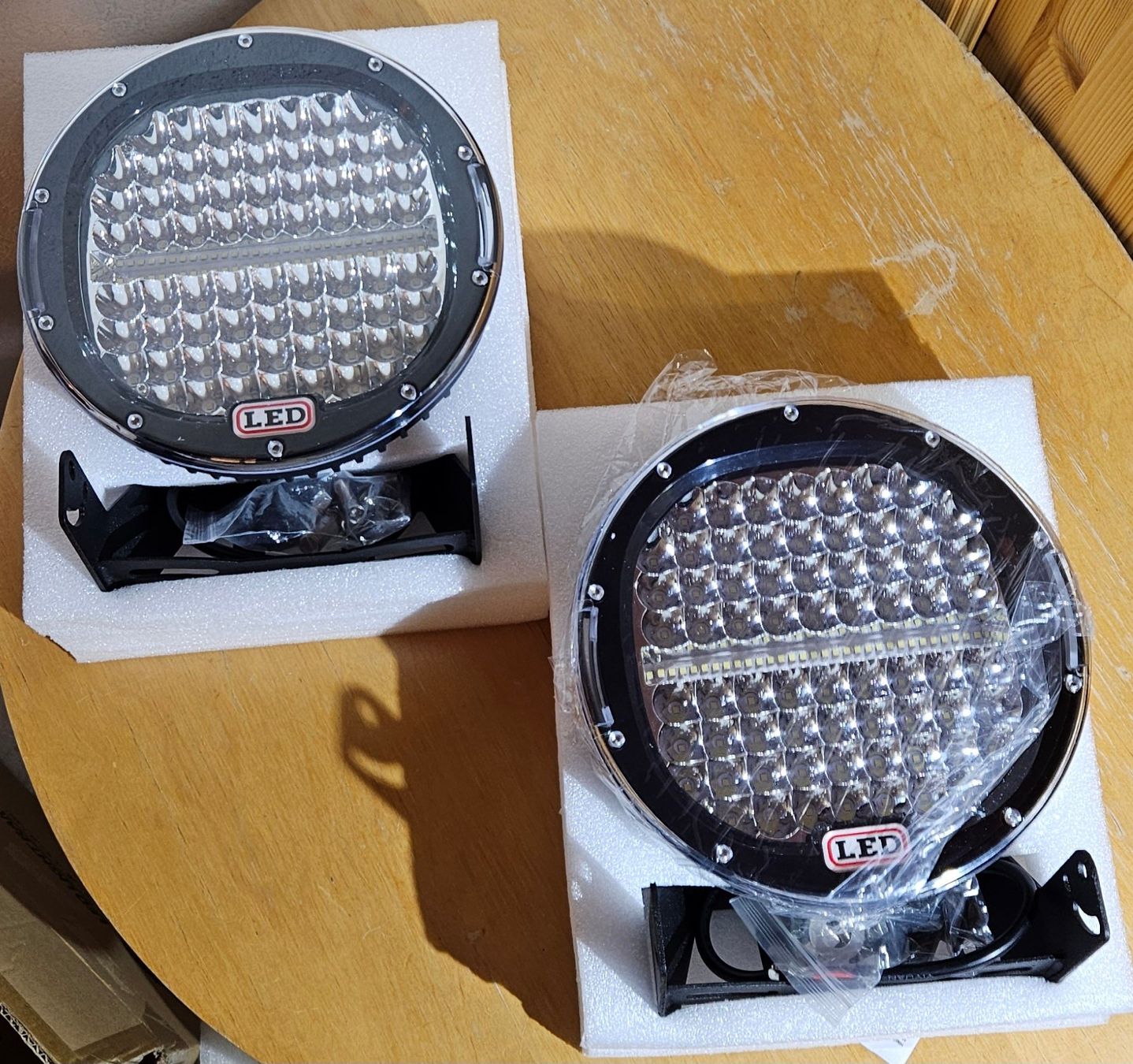 Scheinwerfer: LED Scheinwerfer / Zusatzscheinwerfer – (2er-Set) – Neu und originalverpackt aus Oberiberg von Jess6200 1