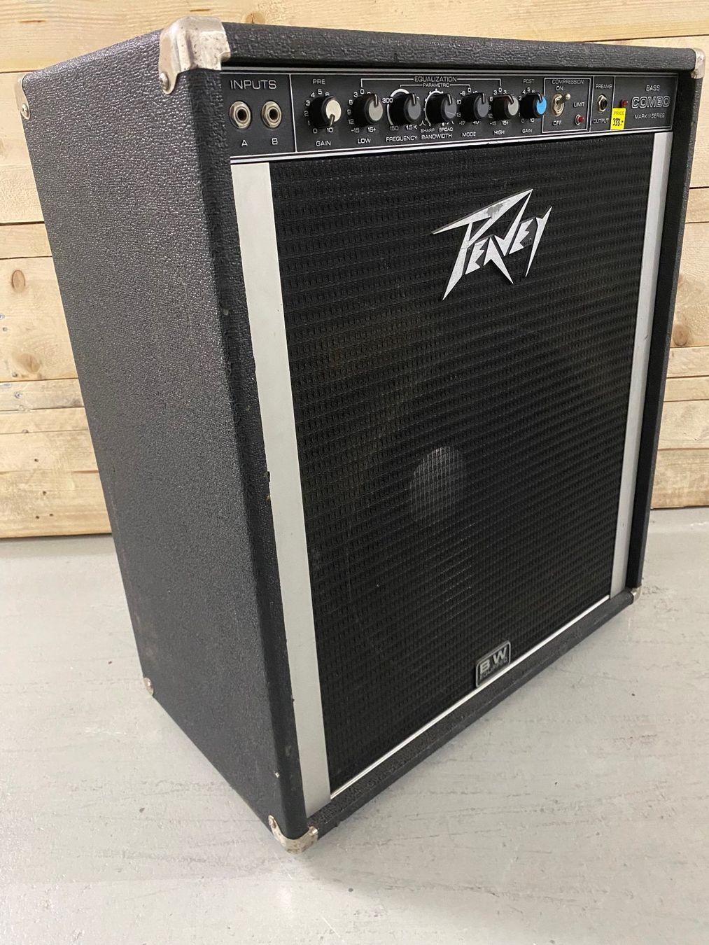 Peavey Amplificatori: PEAVEY BASS COMBO MARK III – Usato da Dietikon venduto da Ilsru 1