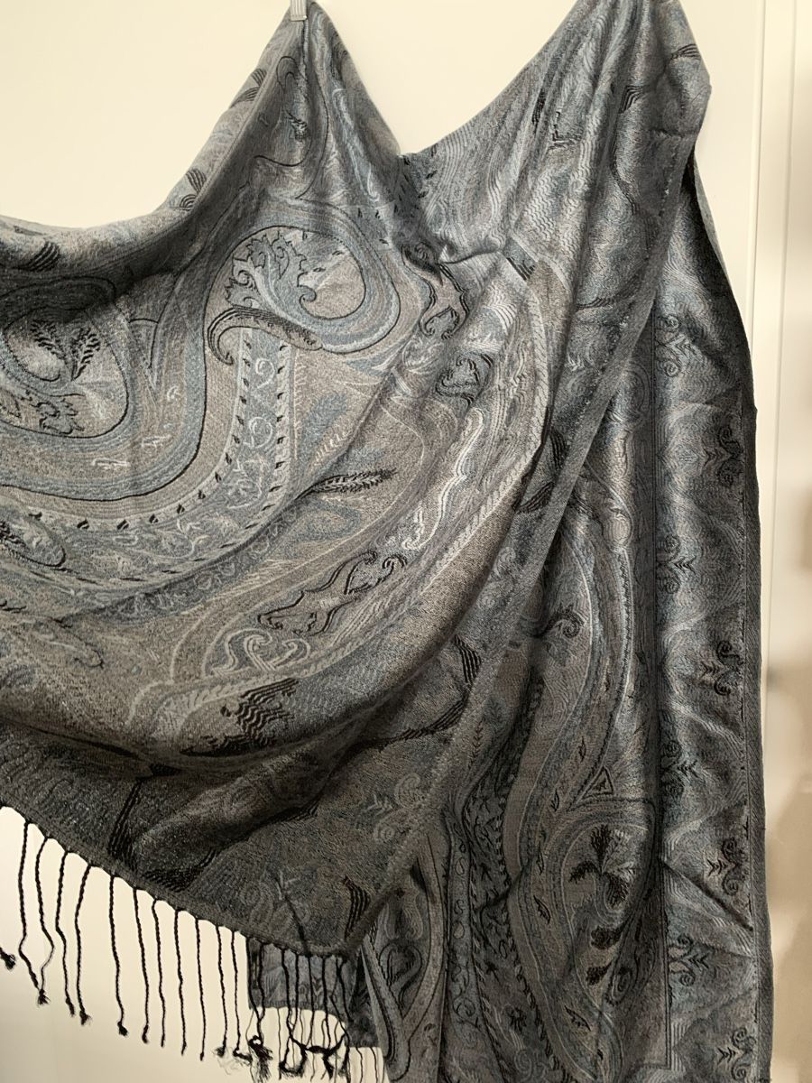 Foulard & Sciarpe: Scarf, silk, size 73x185, new – Nuovo e nell'imballaggio originale da Lausanne venduto da oyu_hgg5 4