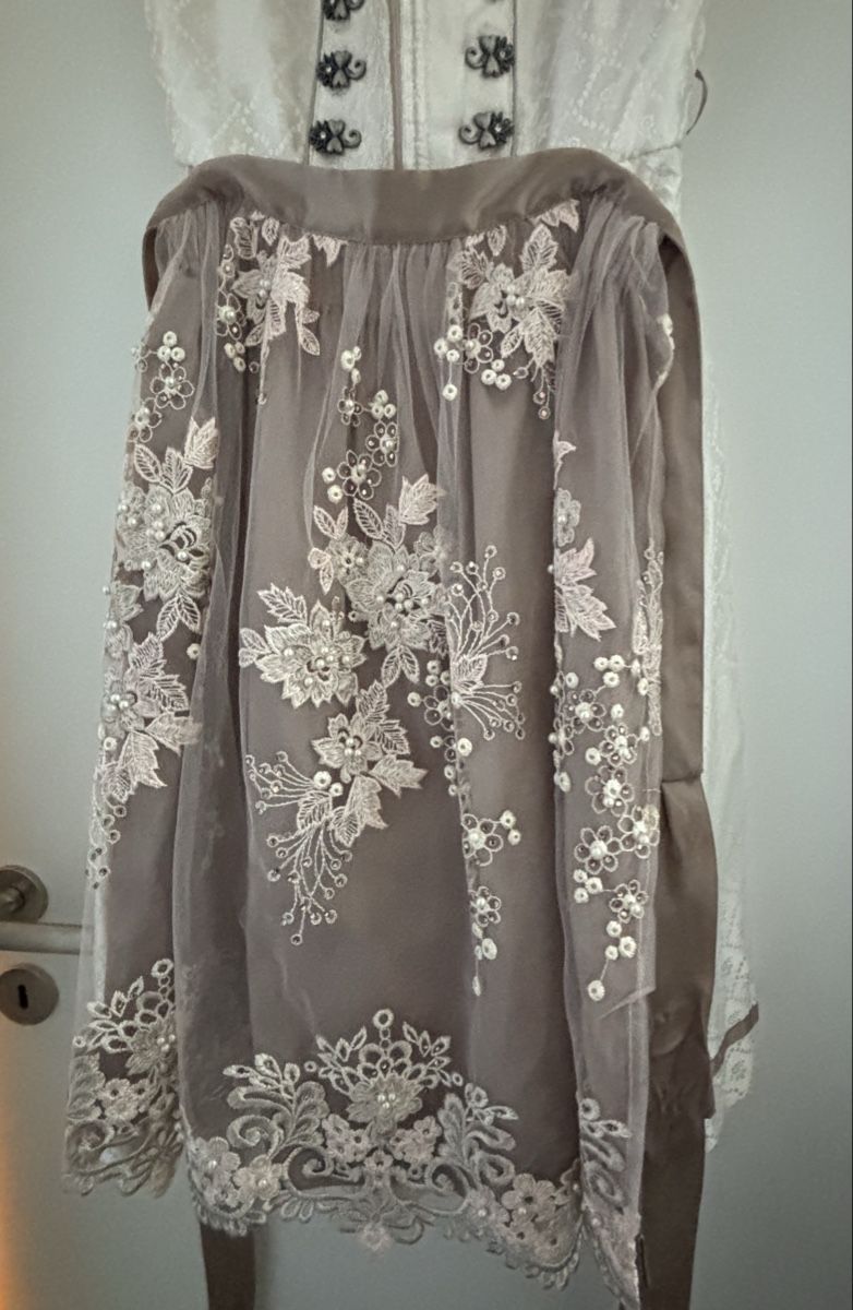 Krüger Vestiti: Dirndl Krüger beige/rosa Grösse 34 – Usato da Meisterschwanden venduto da mariposa_15 1