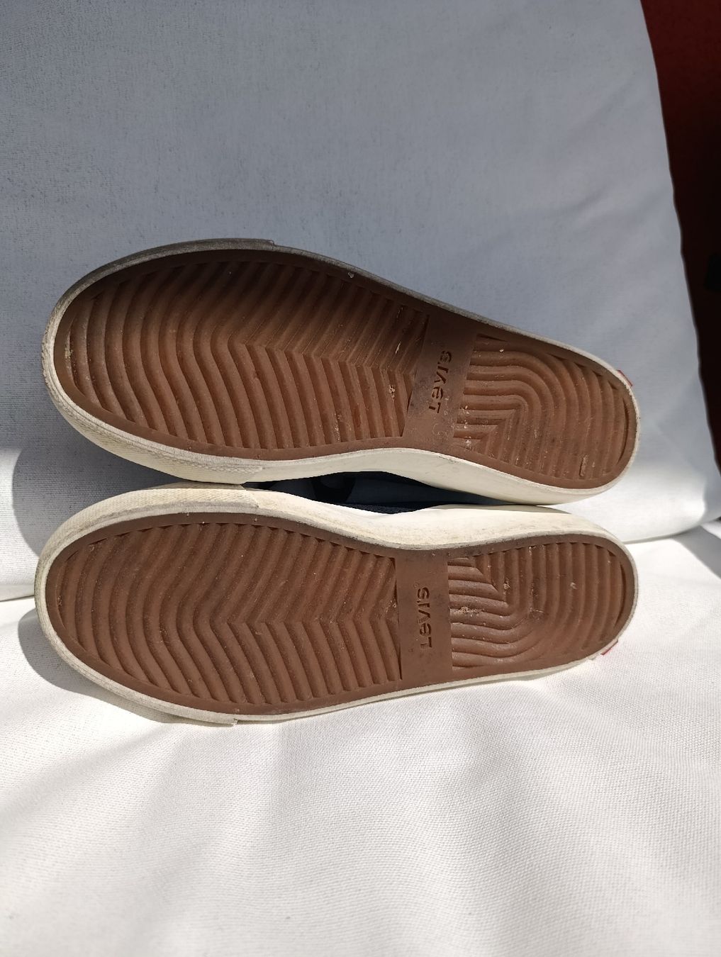 Levi's Scarpe da donna: Levi's Strauss Sneaker, Grösse 39, Dunkelblau – Usato da Wil SG venduto da Donaldus 4