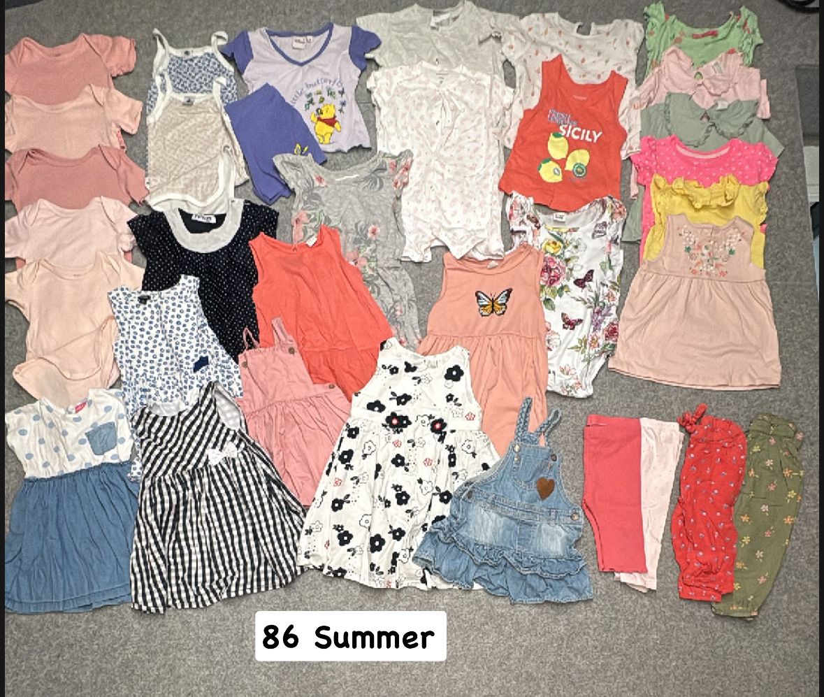 Lotti & Set di vestiti: Mädchen Summer Kleider 86 – Usato da Claro venduto da DeZeDo