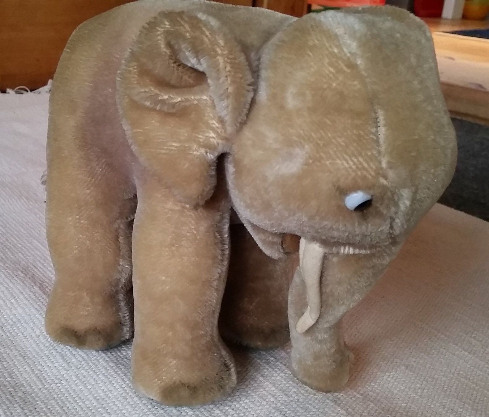 Steiff Giocattoli: Steiff Elefant antik, 23cm – Usato da Herrliberg venduto da AlexandraBopp 1