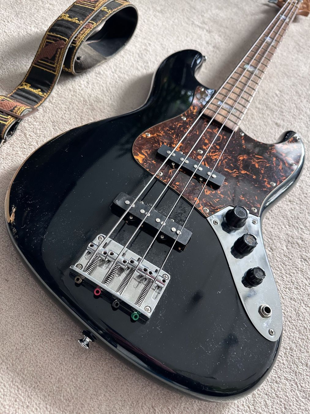 Musikinstrumente: MAISON Jazz Bass Gitarre 1992 – Gebraucht aus Dachsen von ColdChisel