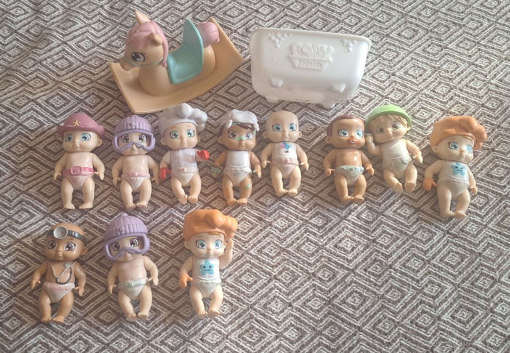 Giocattoli: Collection de bébés miniatures ! – Usato da Genève venduto da lis_hw8n