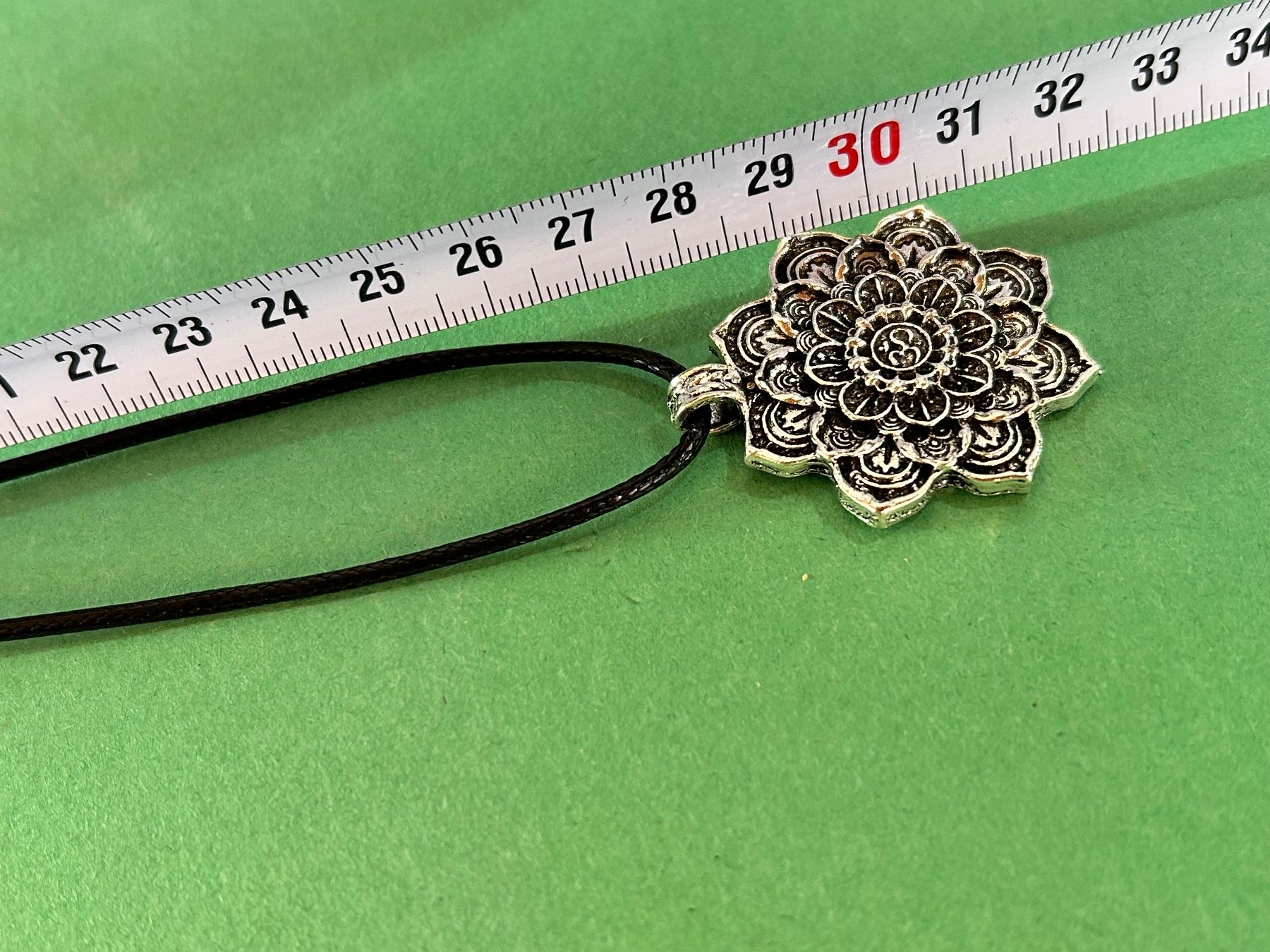 Ciondoli: Kette Lotusblüte "OM" FLOWER – Nuovo (secondo la descrizione) da Dittingen venduto da Bellevista 6