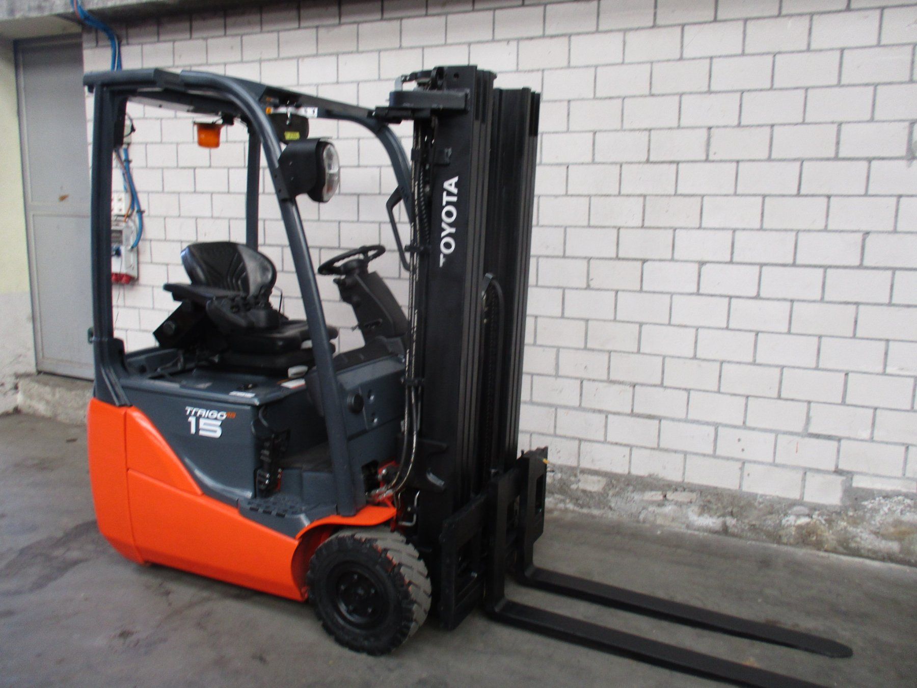 Toyota Carrelli elevatori e a forche: STAPLER TOYOTA 8FBE 15 ELEKTRO GABELSTAPLER – Usato da Seon venduto da zomahandel 8