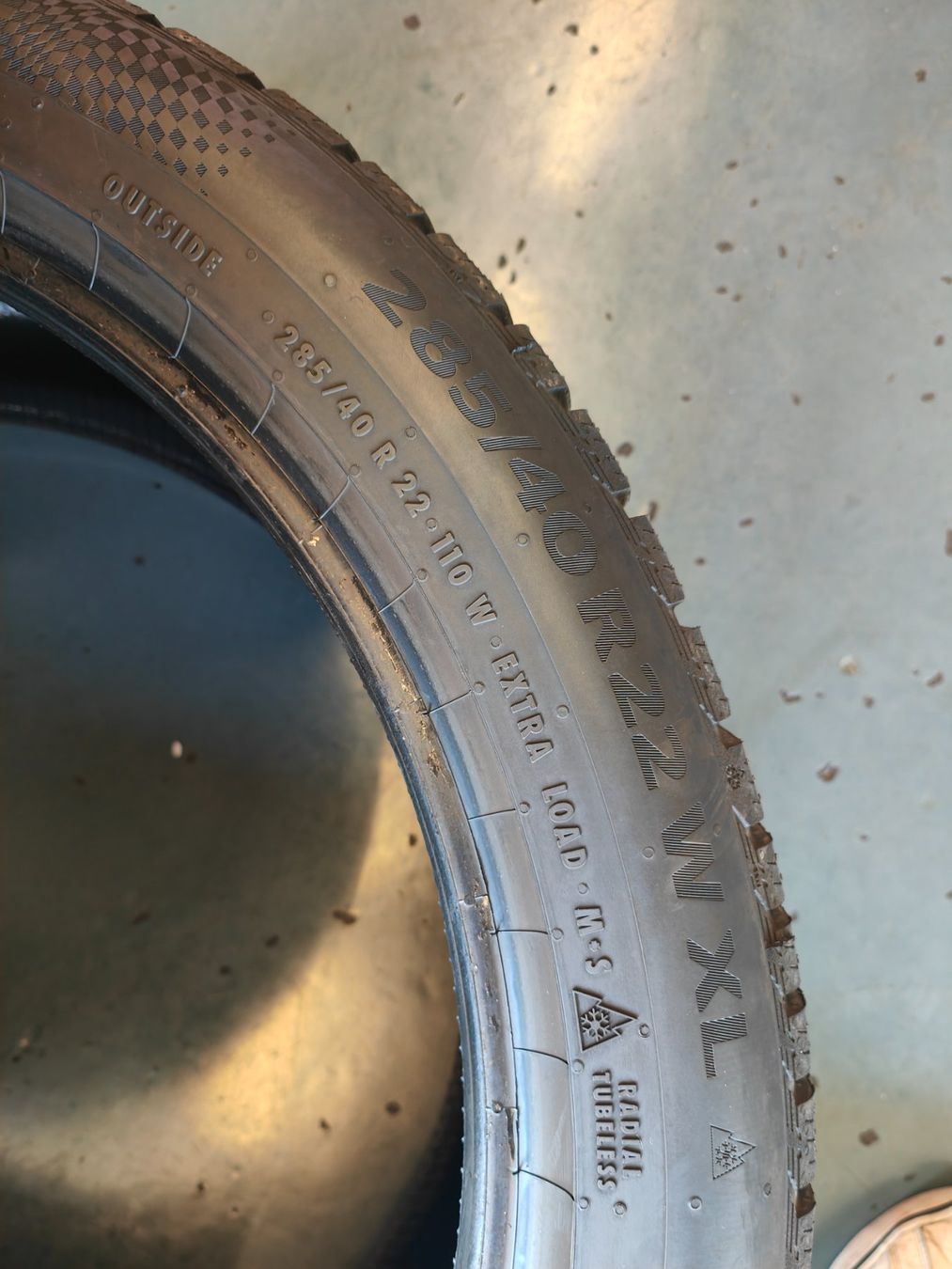 Continental Pneus & Kompletträder: Winterreifen 285/40 R22 – Gebraucht aus Oberengstringen von Reifen-Lagerverkauf 3
