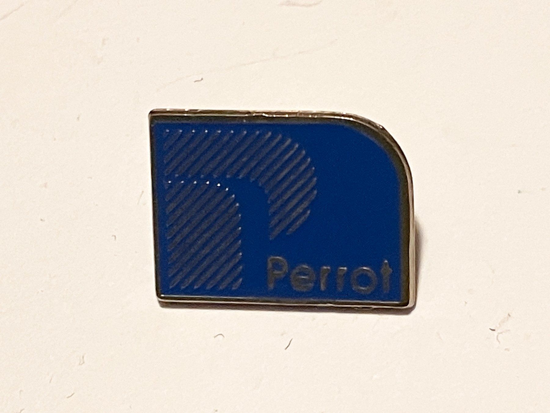 Placchette & Badge: 1 Pin Perrot – Usato da Basel venduto da djwwpp
