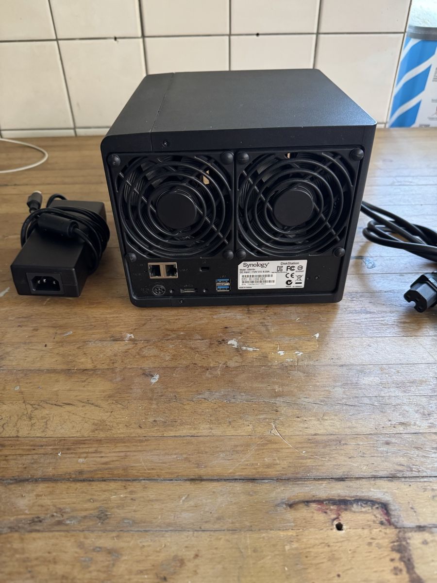 Synology Server: Synology NAS 415+ – Usato da Bäretswil venduto da Matrix16 2