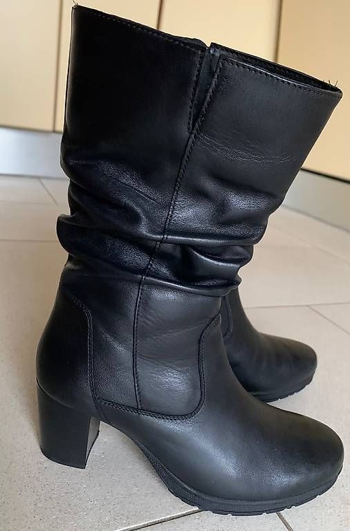 Scarpe da donna: Stivaletti cuoio nero 37 – Usato da Pambio-Noranco venduto da Derimey 1